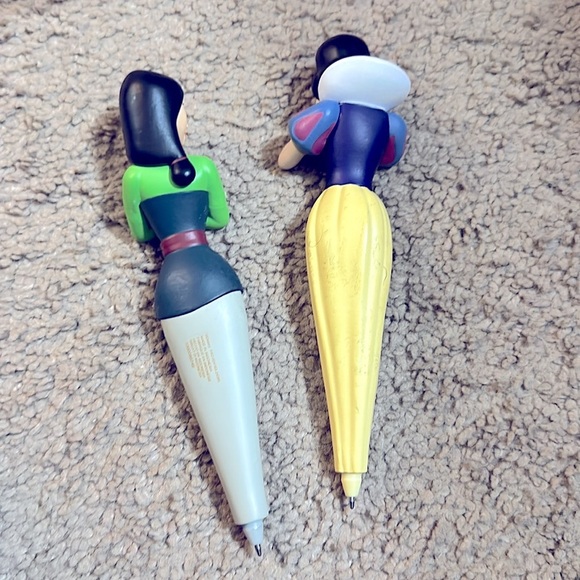 Disney Snow White Pen and Mulan Ink Pen - Picture 2 of 2